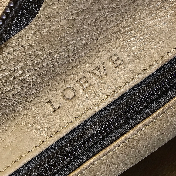 LOEWE SUEDE HANDBAG - Picture 15 of 16
